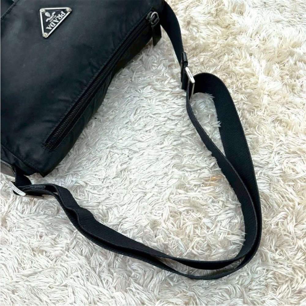 Prada Black Nylon Crossbody Bag Unisex - Picture 4 of 11